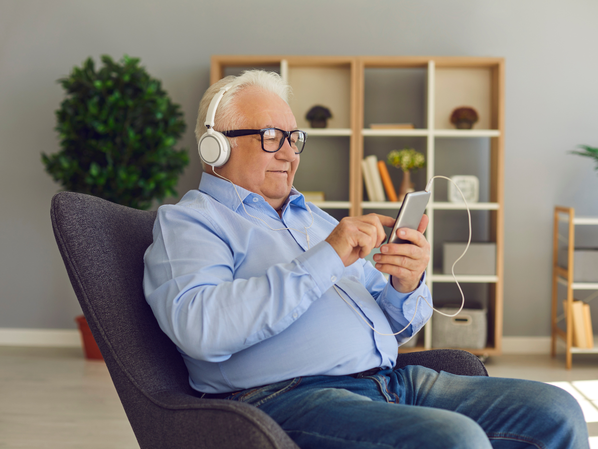 Los beneficios de la tecnología en las personas mayores