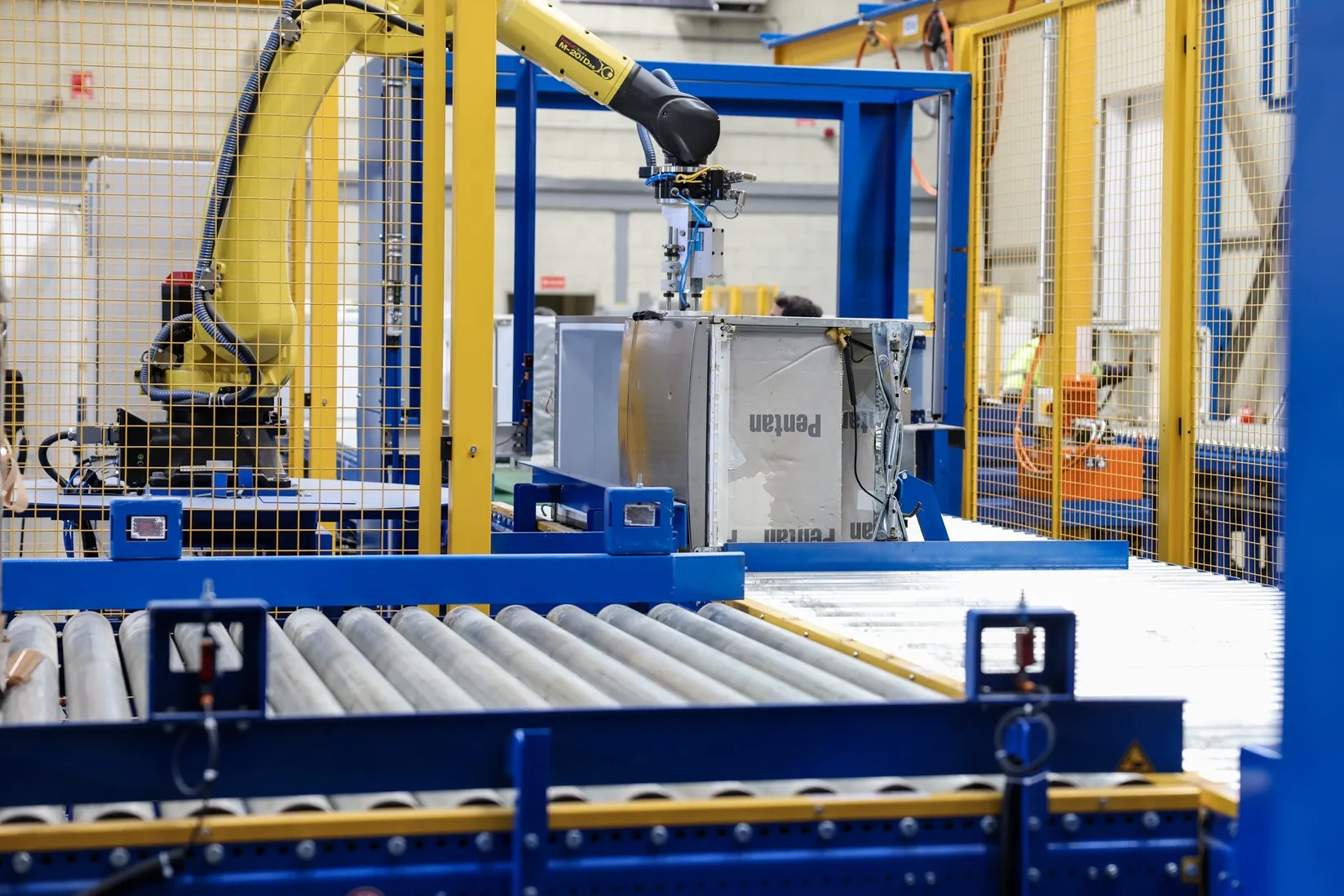 Un brazo rotobizado de la innovadora línea de frío de ILUNION Economía Circular