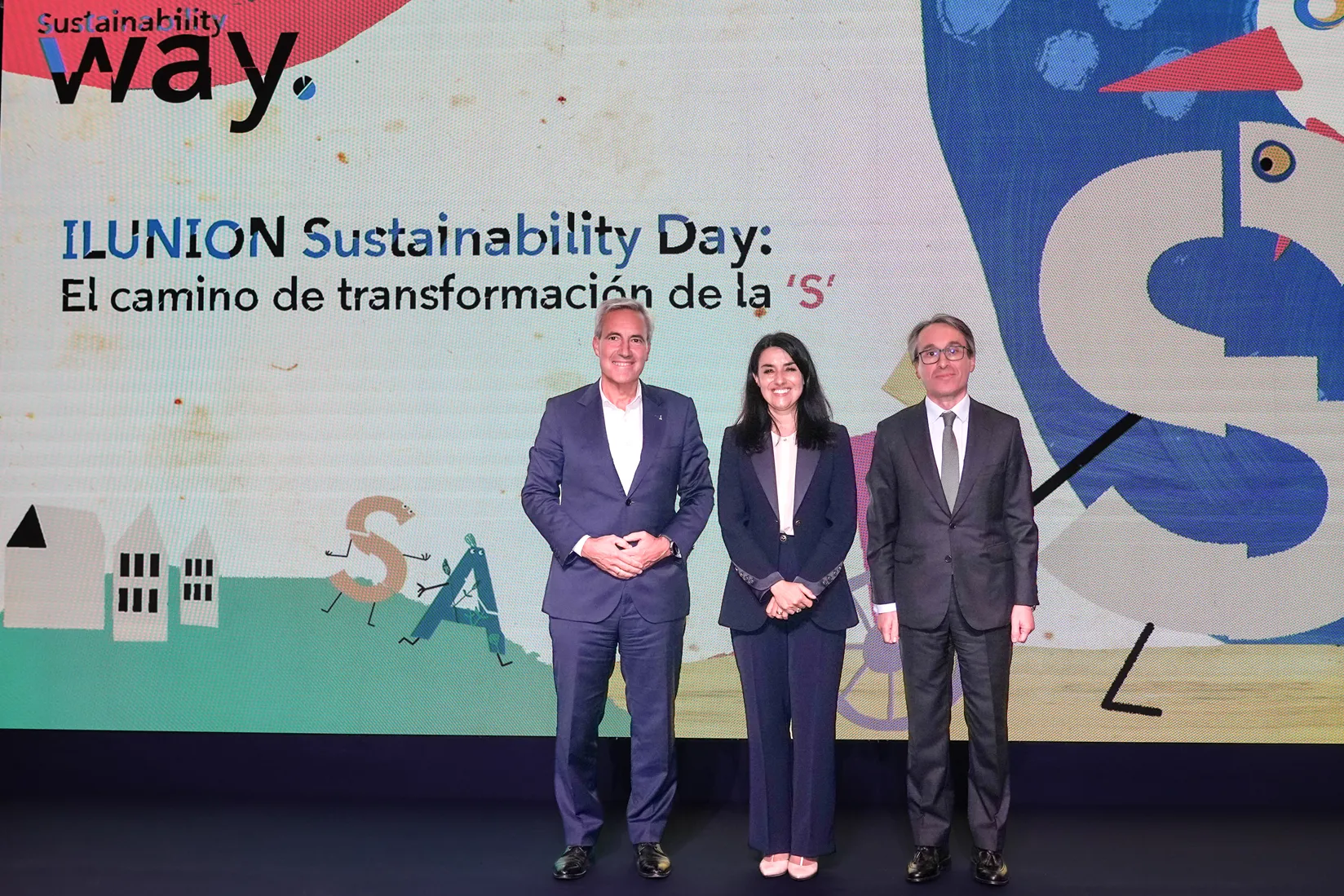 De izquierda a derecha, Alejandro Oñoro, Ana María López de San Román y Héctor Flórez