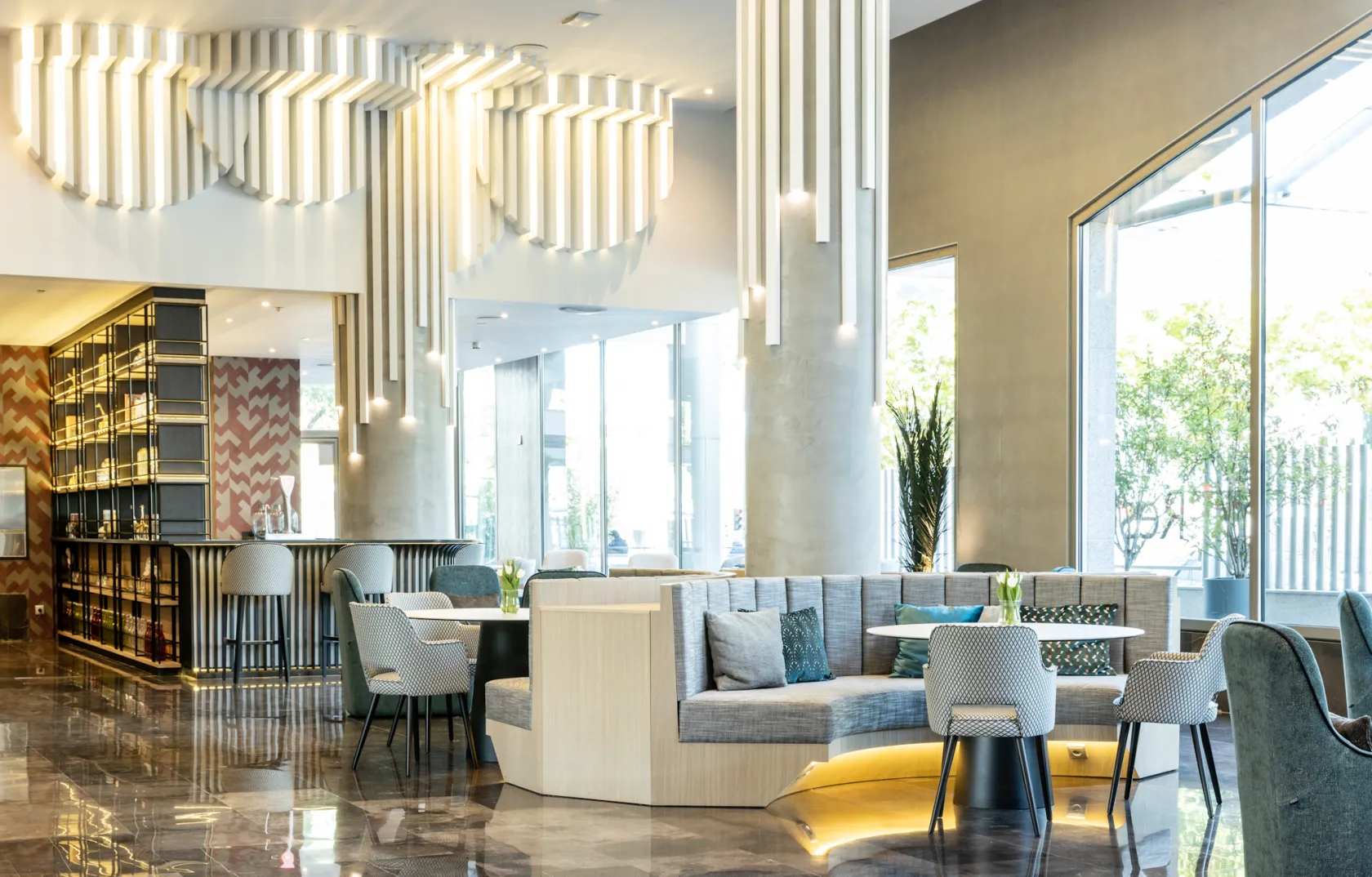 Imagen del hall del hotel ILUNION Alcalá Norte 