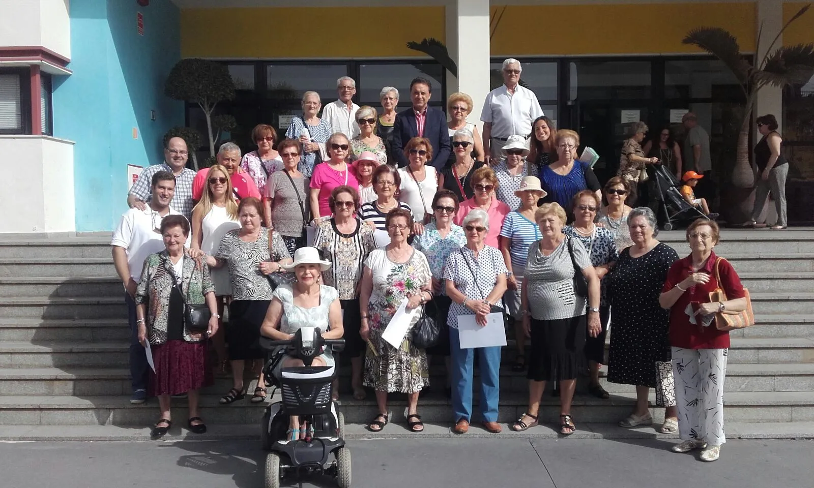 Usuarios del servicio de teleasistencia de Torremolinos conocen los tesoros del Mar de Alborán