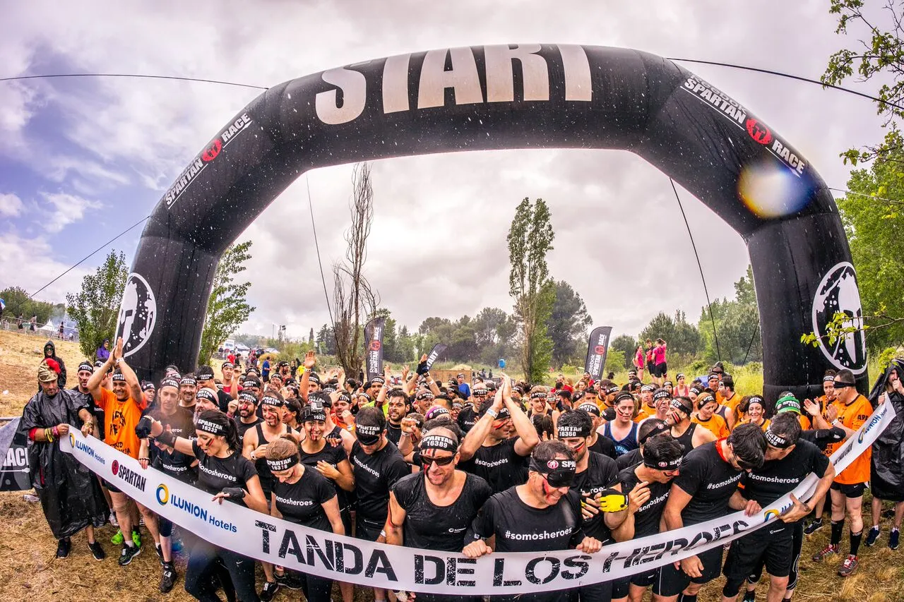 Corredores en la salida de la Tanda de los héroes